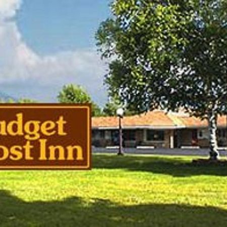 Budget Host Inn - Manistique Zewnętrze zdjęcie